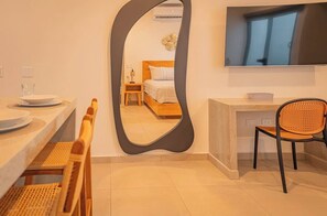Iron/ironing board, WiFi, bed sheets - Palma Suite 204 Ground floor Unit with parking (La Paz)