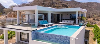 Ocean View Luxury Villa • Heated Pool • 5-Min Walk to Jeremi Beach