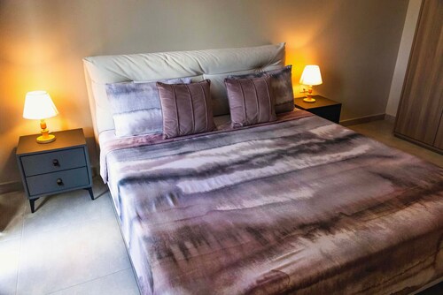 Ocean View Luxury Villa • Heated Pool • 5-Min Walk to Jeremi Beach