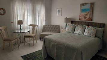 Tabla de planchar con plancha, cuna de viaje y wifi gratis