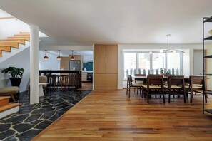 Dining - w* | Amazing 4BR w/ Terrace & Jacuzzi in Juarez (Ciudad de México)
