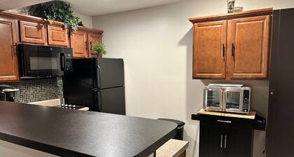 Cozy apartment in superb Fort Washington MD-private keyless entry.