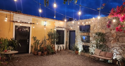 Cozy loft # 1 just 5 minutes from the Malecon of La Paz by car. Pet Friendly!