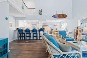 Interior - The Surfin’ Turtle – Ocean Isle Beach (Ocean Isle Beach)
