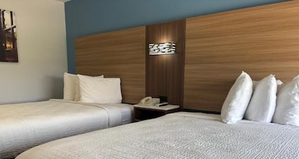 Jacksonville Inn & Suites