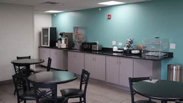 Free daily continental breakfast