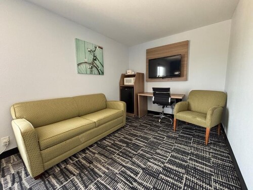 Jacksonville Inn & Suites