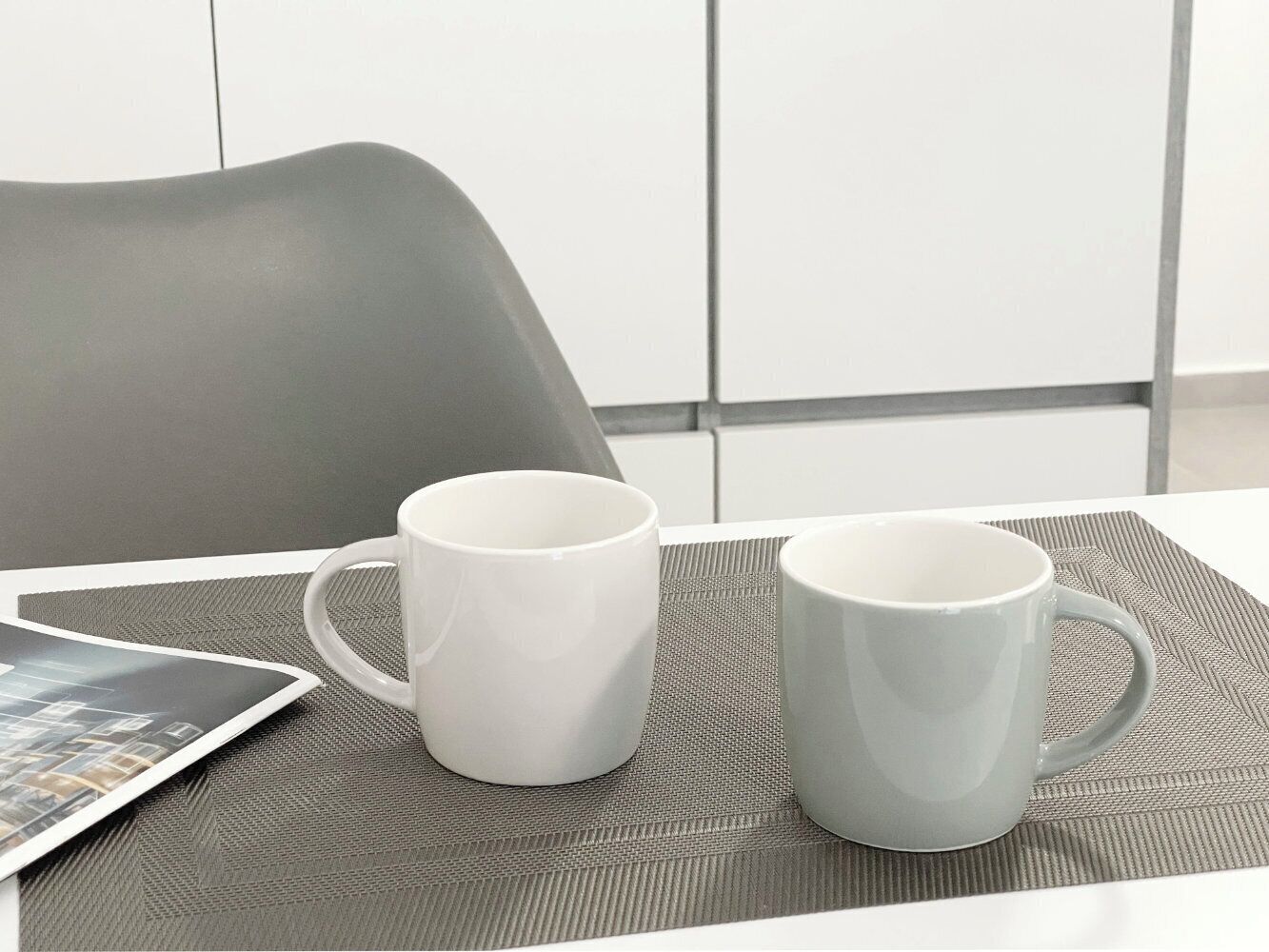 42 inci televisyen skrin rata dengan satelit 