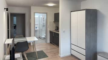 Studio Ville, 1 lit une place, coin cuisine | Literie hypoallergénique, couette en duvet d'oie, rideaux occultants