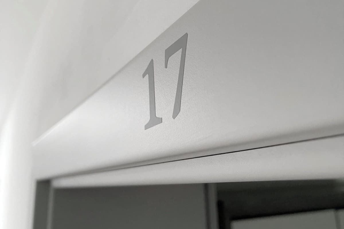 Deluxe Apartment, 2 Bedrooms, Kitchen | Peralatan tempat tidur hipoalergenik, gebar bulu kapas