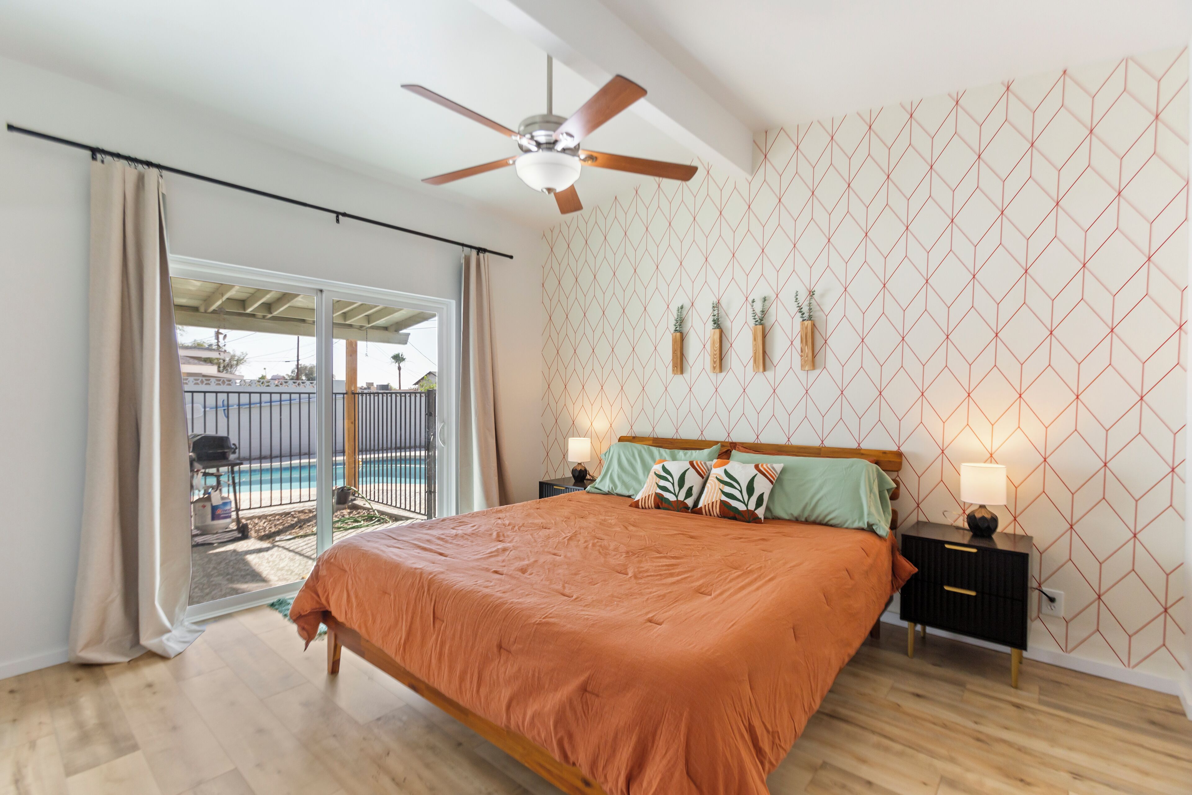 Fer et planche à repasser, accès Internet, draps fournis