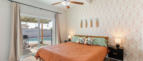 Iron/ironing board, Internet, bed sheets