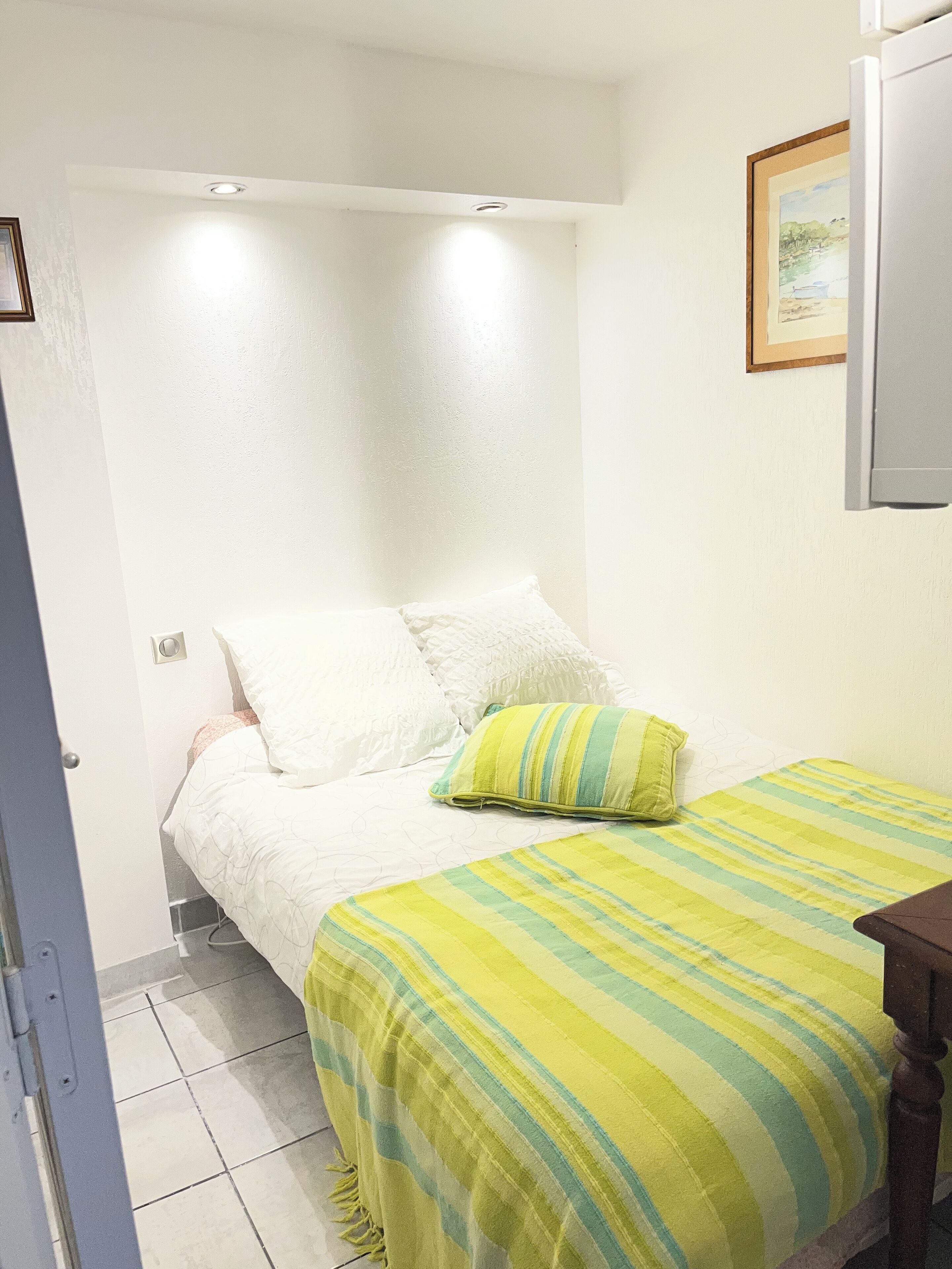 Fer et planche à repasser, Wi-Fi