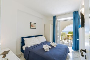 2 slaapkamers, een kluis op de kamer, een strijkplank/strijkijzer