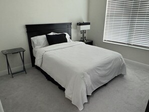 1 camera, ferro/asse da stiro, Wi-Fi, lenzuola