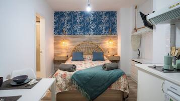 Strykjärn/strykbräda, wi-fi och sängkläder