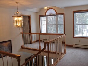 Interior - 5-bedroom house in White Mountains with shuttle to Loon and clubhouse access. (Lincoln)