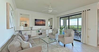 River Strand Golf & Country club Enjoy this 2 bedroom, 2 bath luxury condo