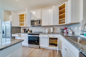 Townhome | Private kitchen