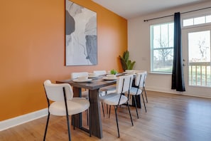 Townhome | Dining - Luxe King 4BR Townhouse to Uptown CLT (Charlotte)