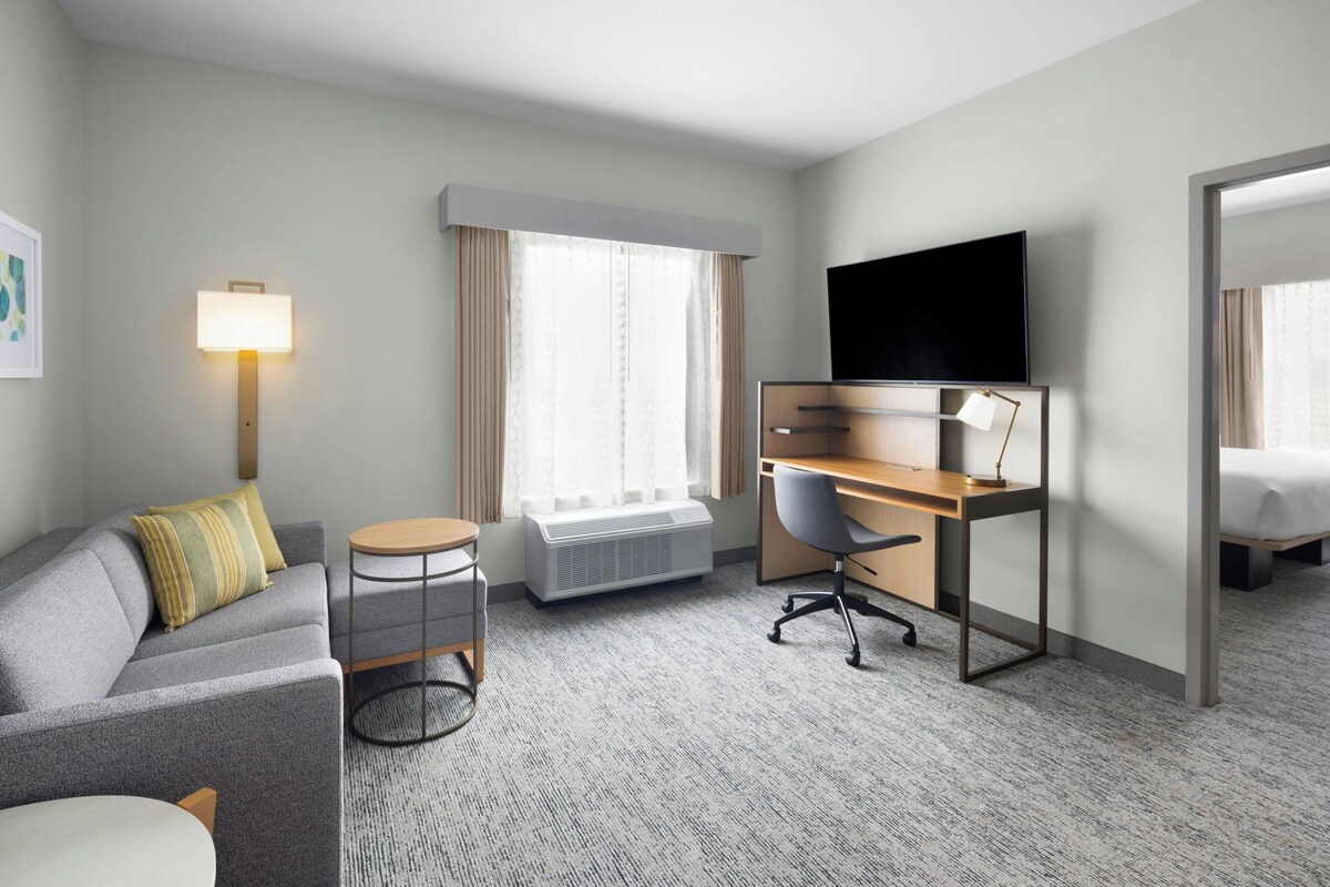 Suite, 1 chambre | Salle de séjour