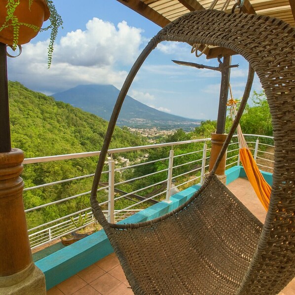 Deluxe Apartment, Mountain View | Property grounds - Casa Mural (Antigua Guatemala)