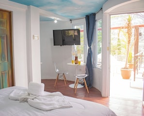 Economy Single Room, Valley View | Free WiFi - Casa Mural (Antigua Guatemala)