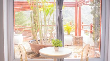 Habitación triple económica, vistas al valle | Wifi gratis