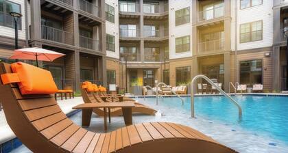 Landing | Stunning 1BD, Gym, Yoga Studio