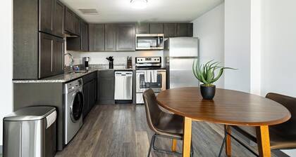 Landing | Beautiful 1BD, Gym, Game Room