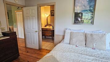 1 dormitorio, tabla de planchar con plancha, ropa de cama