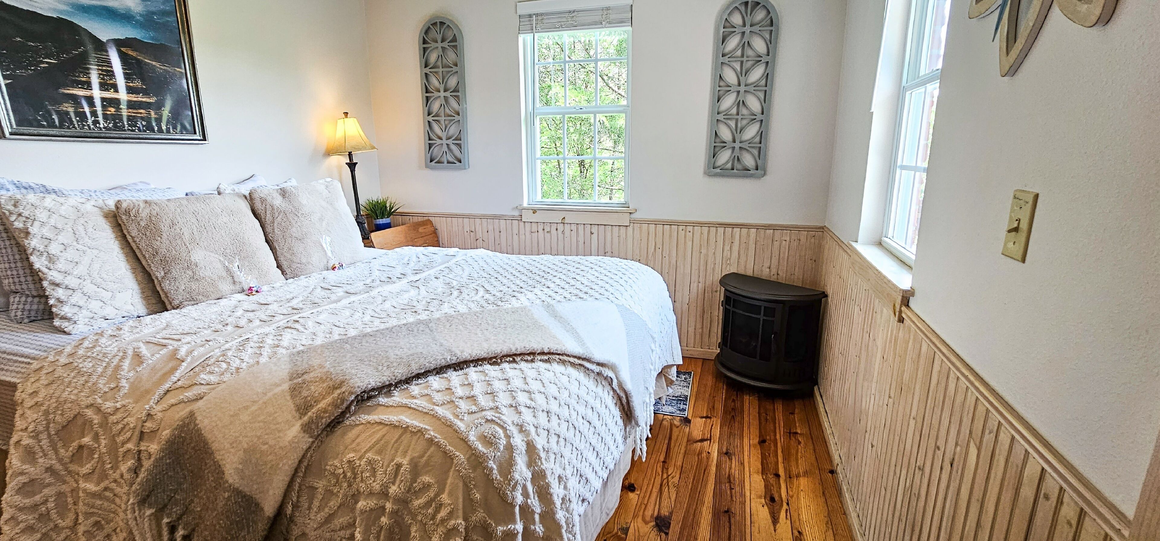 1 bedroom, iron/ironing board, bed sheets