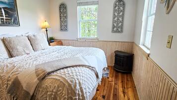 1 bedroom, iron/ironing board, bed sheets