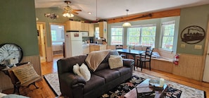 Smart TV, fireplace, DVD player, books