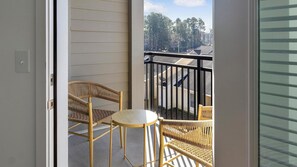 Property grounds - Landing | Beautiful 1BD, Yoga Studio, Gym (Raleigh)