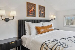 5 bedrooms, desk, travel cot, free WiFi