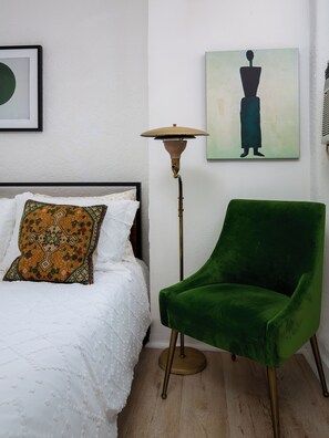 1 bedroom, WiFi, bed sheets - Your cozy Studio in DTLA (Los Angeles)