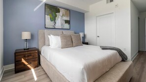 Desk, iron/ironing board, WiFi, bed sheets - Landing | Stunning 2BD, Yoga Studio, Game Room (Fort Myers)
