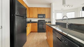 Private kitchen - Landing | Chic 2BD, Pool, Gym (Frederick)