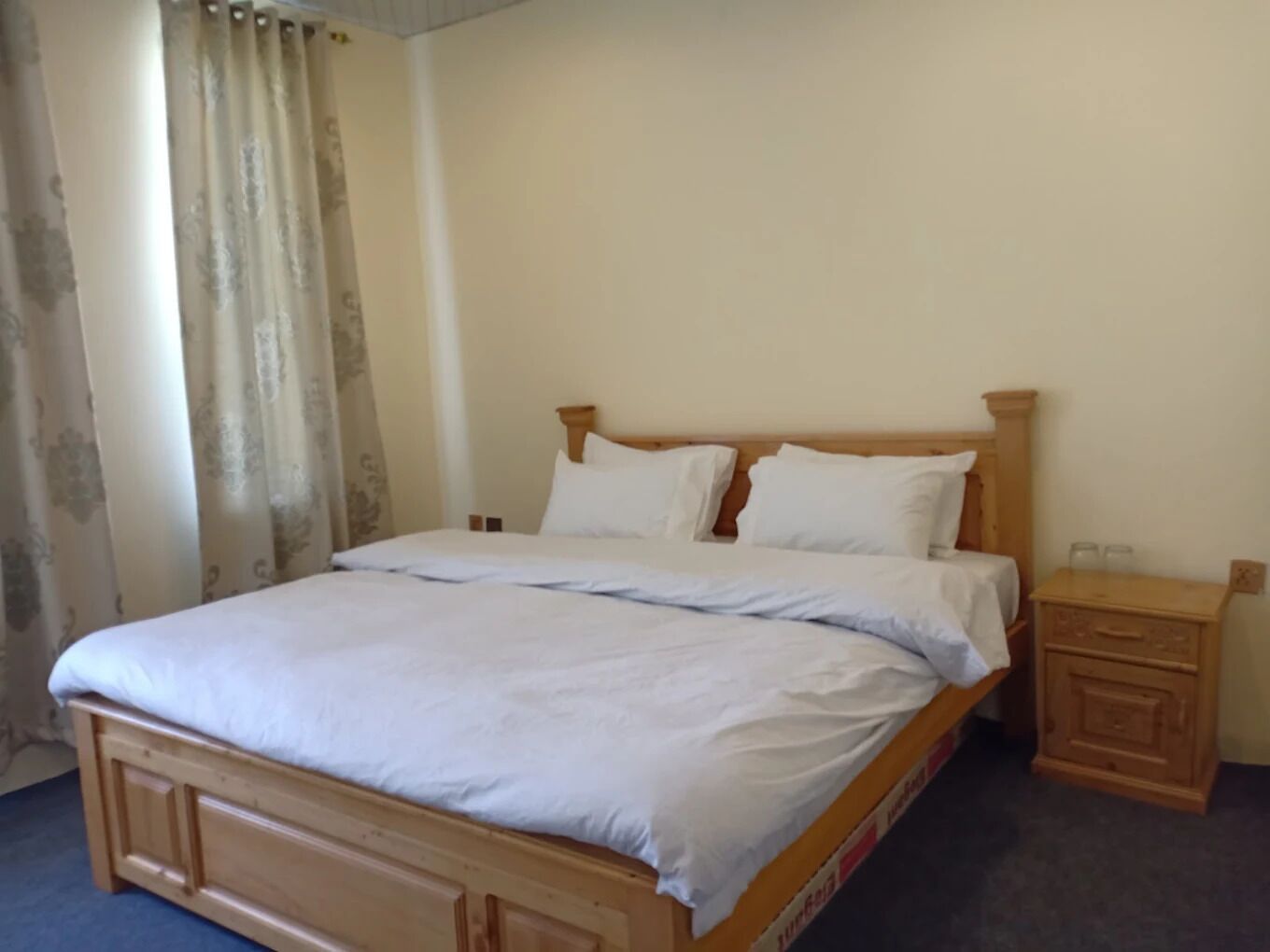 Chambres insonorisées, fer et planche à repasser, Wi-Fi gratuit