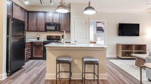 Fridge, dining tables - Landing | Amazing 2BD, Clubhouse, Pool (Greer)