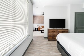 1 bedroom, desk, iron/ironing board, WiFi - Landing | Spectacular 1BD, Yoga Studio, Game Room (Bellview)