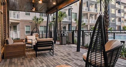 Landing | Incredible 2BD, Pool, Game Room