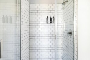 Bathroom - Landing | Incredible 3BD, Game Room, Pool (Bellview)