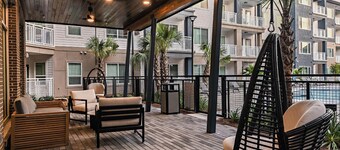 Landing | Amazing 3BD, Rooftop Lounge, Pool