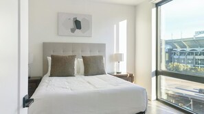 1 bedroom, desk, iron/ironing board, WiFi - Landing | Stylish 1BD in Uptown Charlotte (Charlotte)