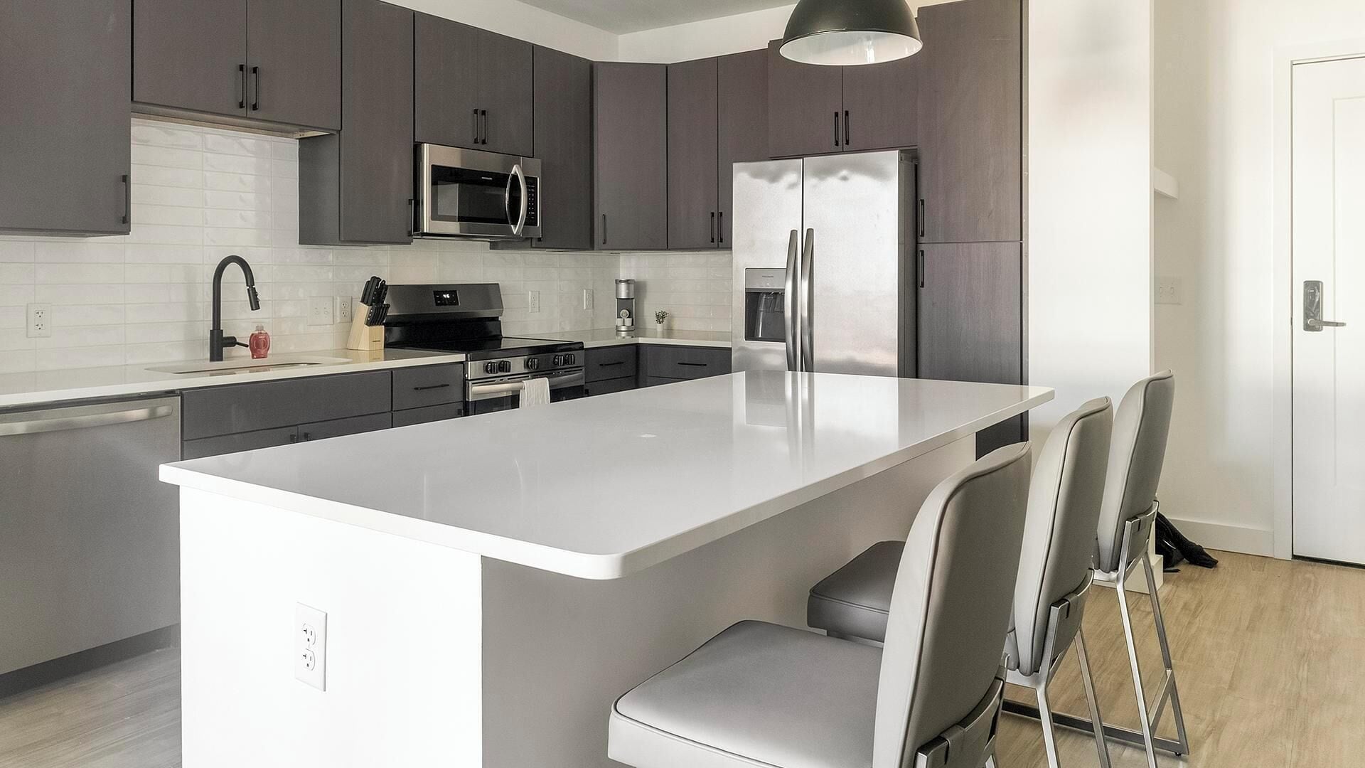 Kühlschrank, Esstisch