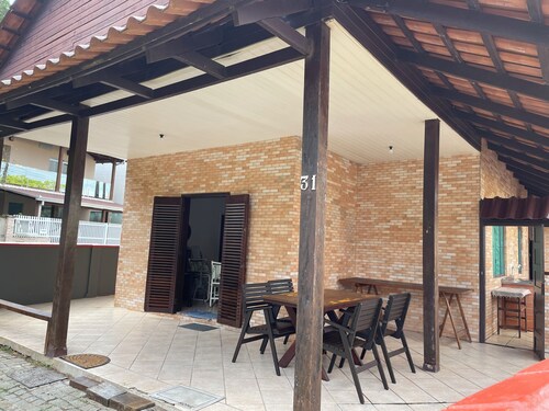 House 100 m from Enseada Beach (São Francisco do Sul). 2 bedrooms.