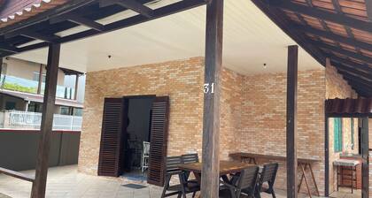 House 100 m from Enseada Beach (São Francisco do Sul). 2 bedrooms.