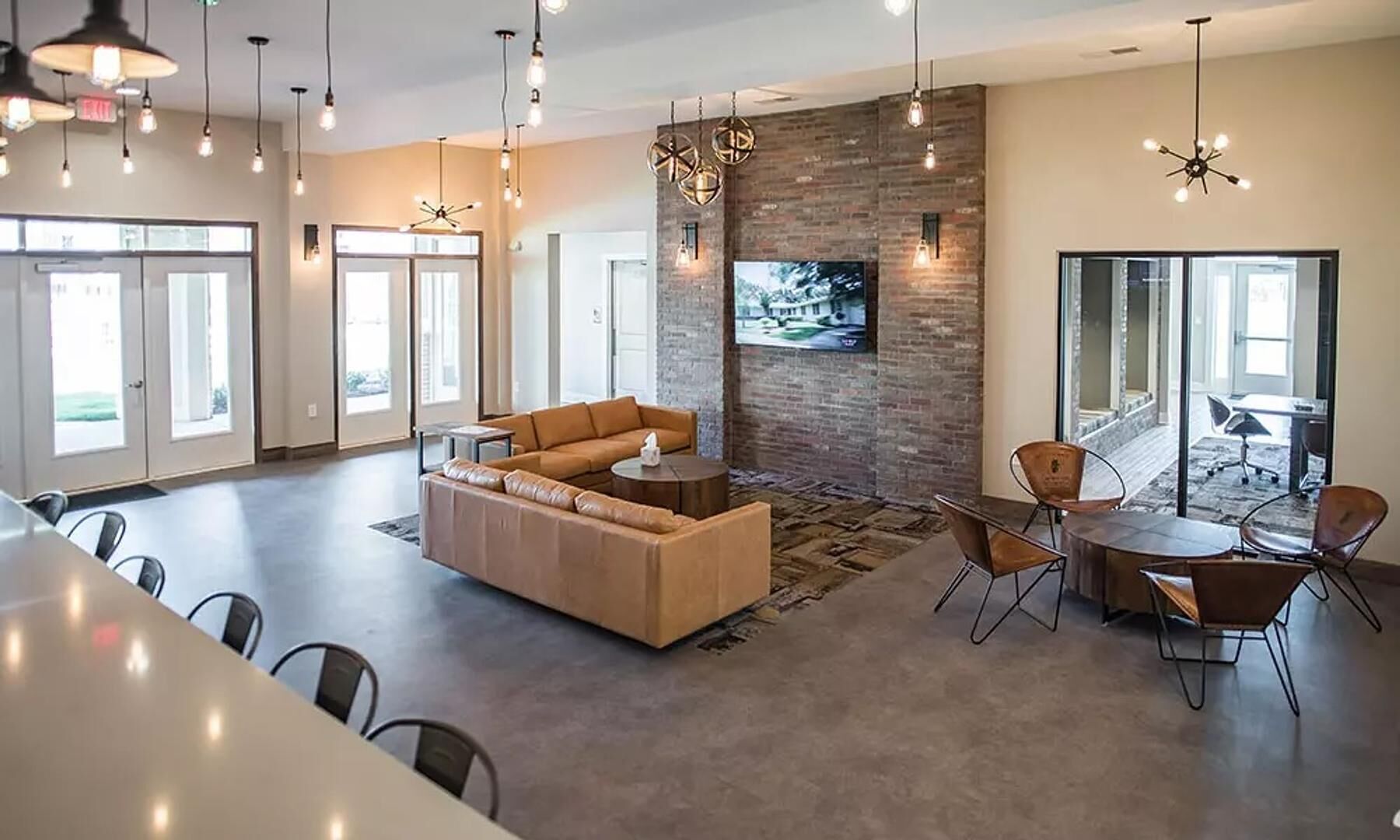 المنشأة من الداخل